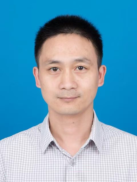 文本框: 一寸近期正照（电子版）